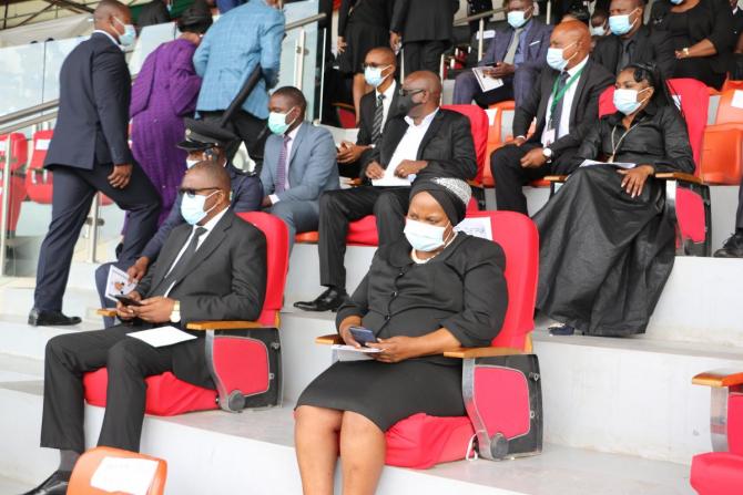 The First Deputy Speaker Malungo Chisangano, MP, (left) 